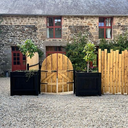 ホテル Domaine Du Tertre Ychot ドル・デ・ブルターニュ エクステリア 写真